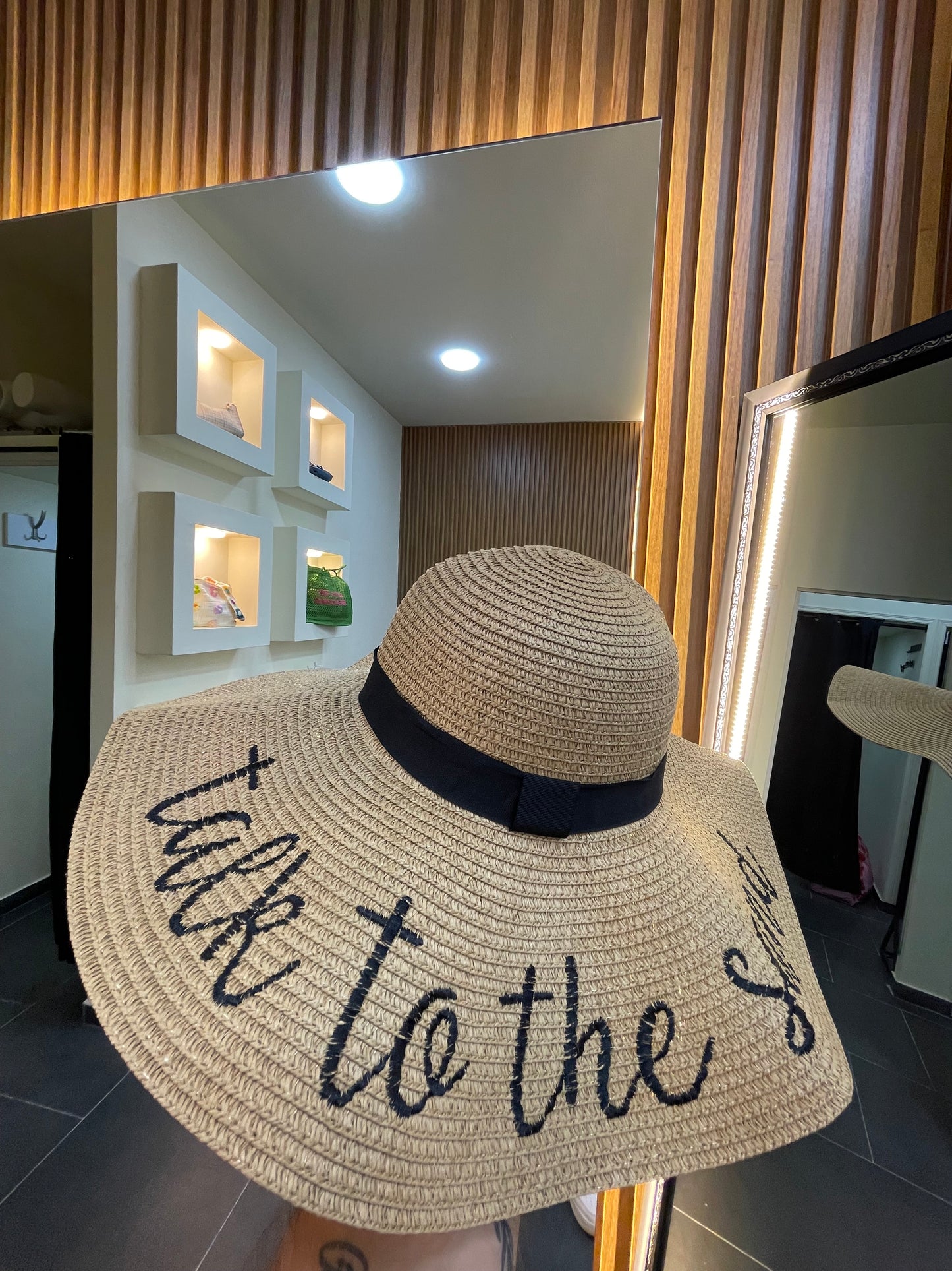 Talk to the sands hat
