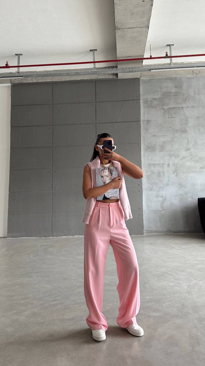 Pinky pants