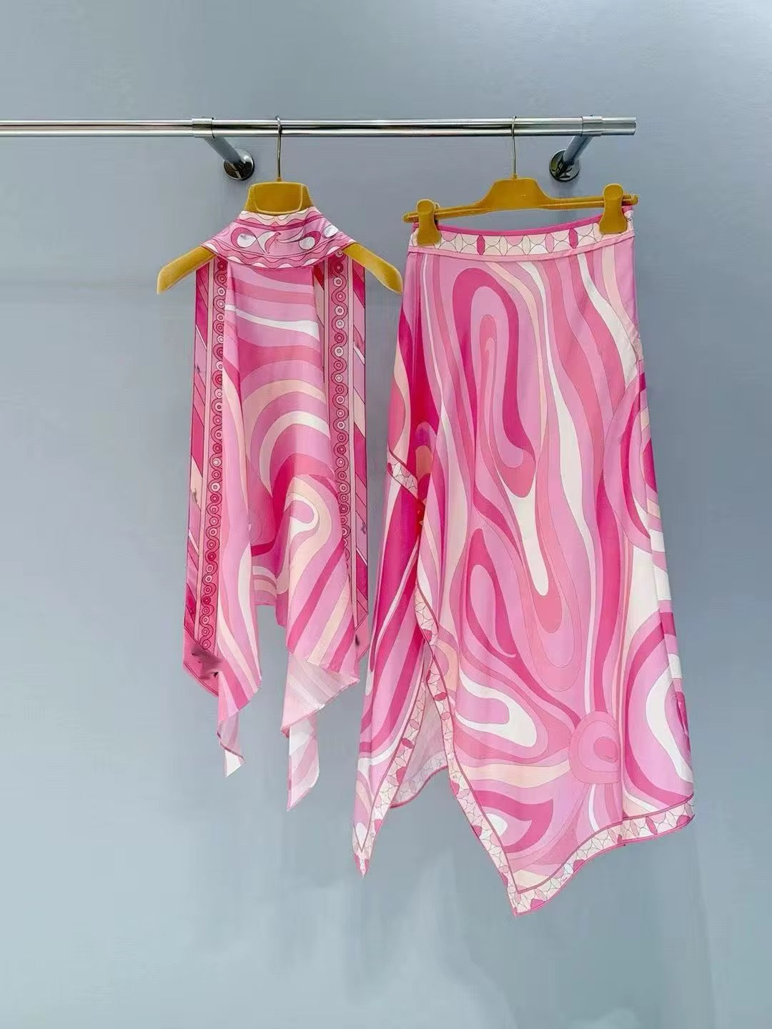 Wavy set
