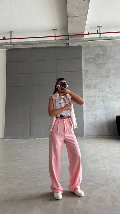 Pinky pants