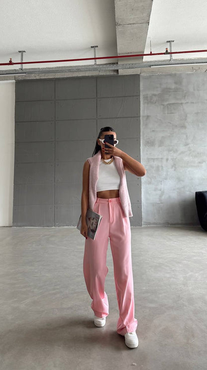 Pinky pants