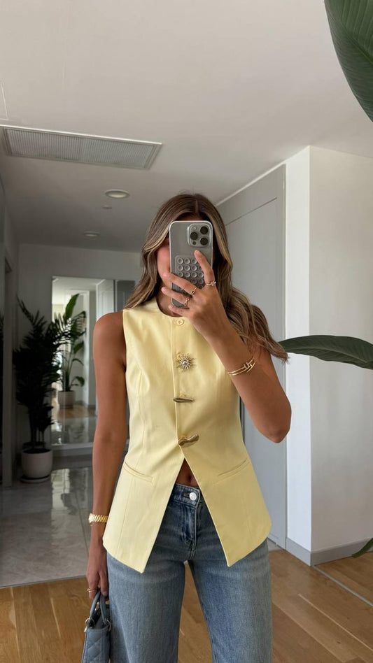 Sandy vest