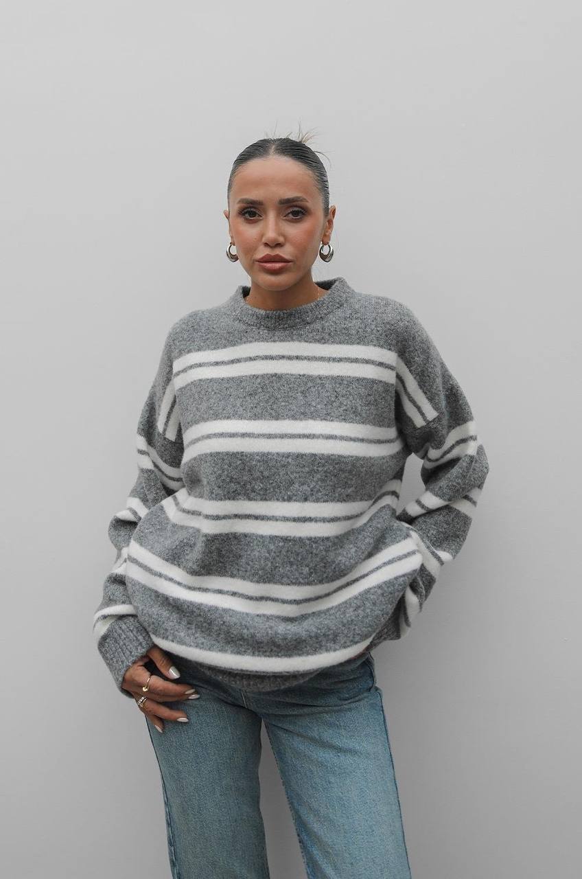 Gris sweater