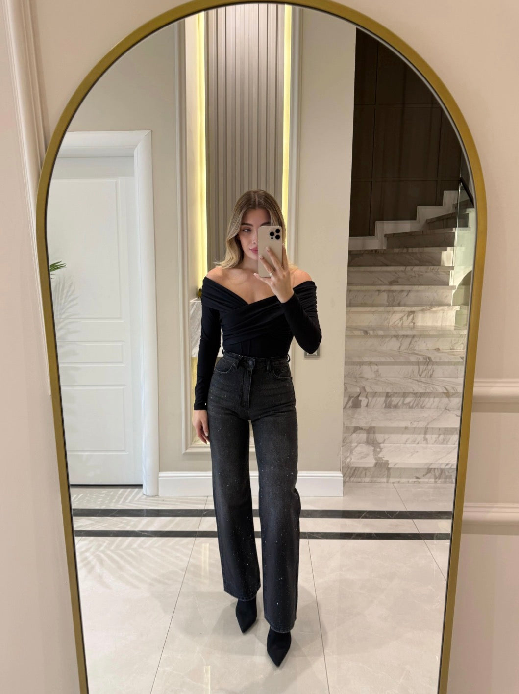 V top