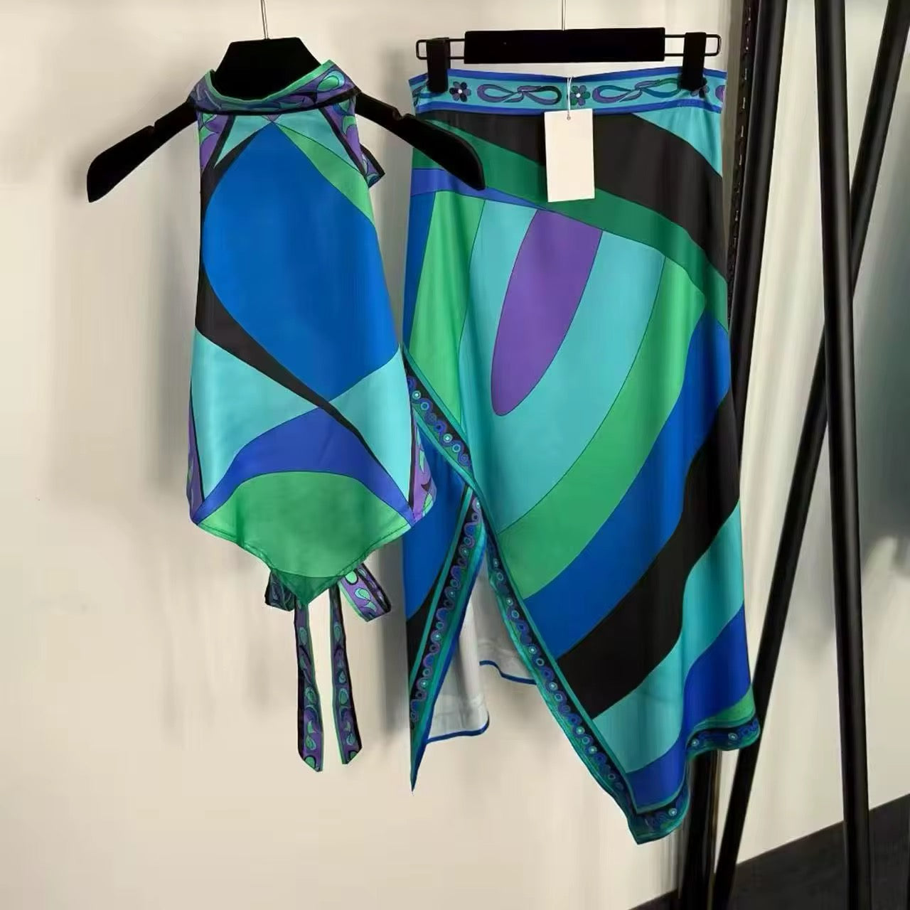 Wavy set